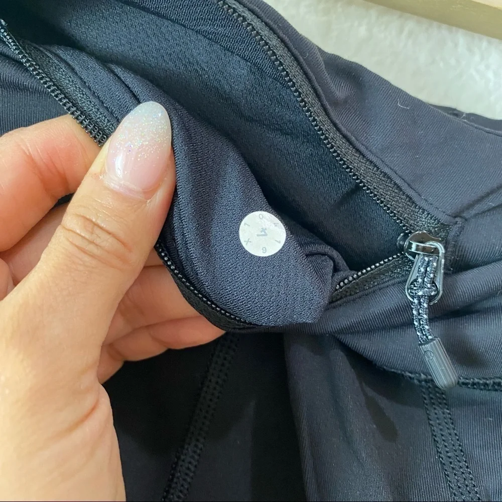 Lululemon- Black Inspire Crop Size 4